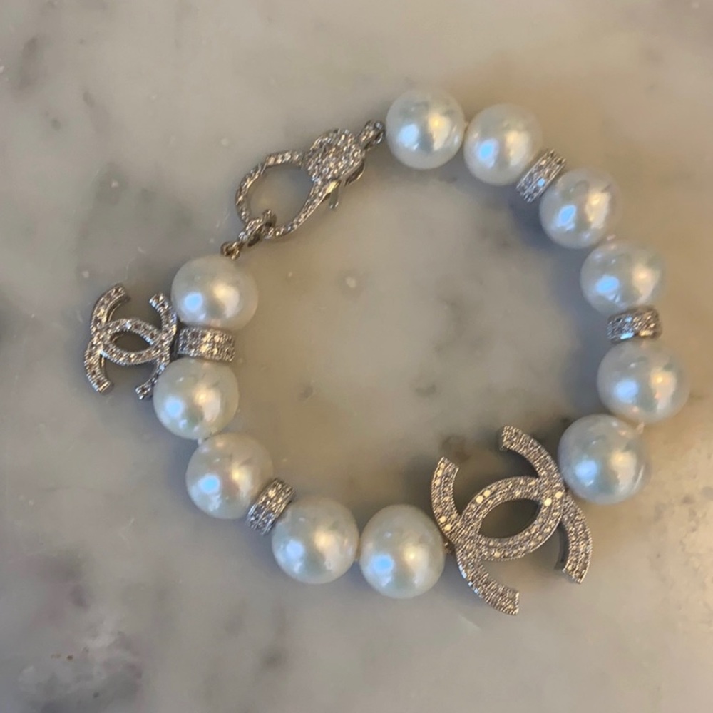 Chanel faux pearl bracelet